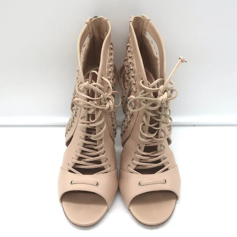 Alaia Schnürstiefeletten mit Ausschnitten in Nude-Leder Größe 38.5 Offene Zehen Knöchelstiefel