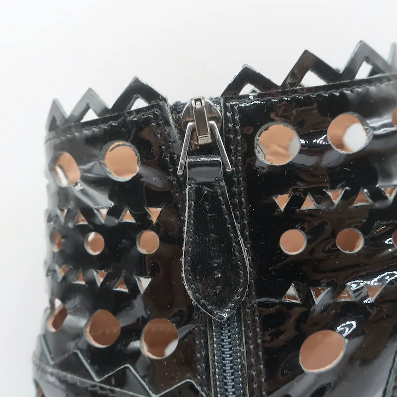 Alaia Laser-Cut Stiefeletten Schwarz Lackleder Größe 38.5 High Heel Booties
