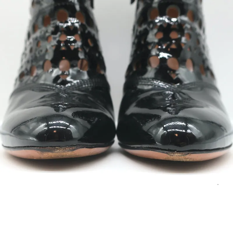Alaia Laser-Cut Stiefeletten Schwarz Lackleder Größe 38.5 High Heel Booties