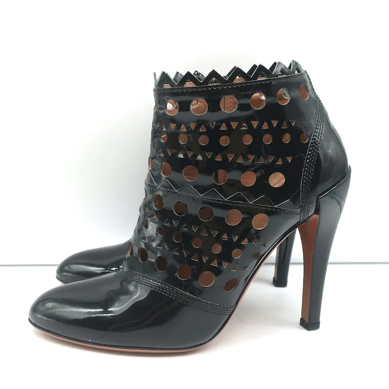 Alaia Laser-Cut Stiefeletten Schwarz Lackleder Größe 38.5 High Heel Booties