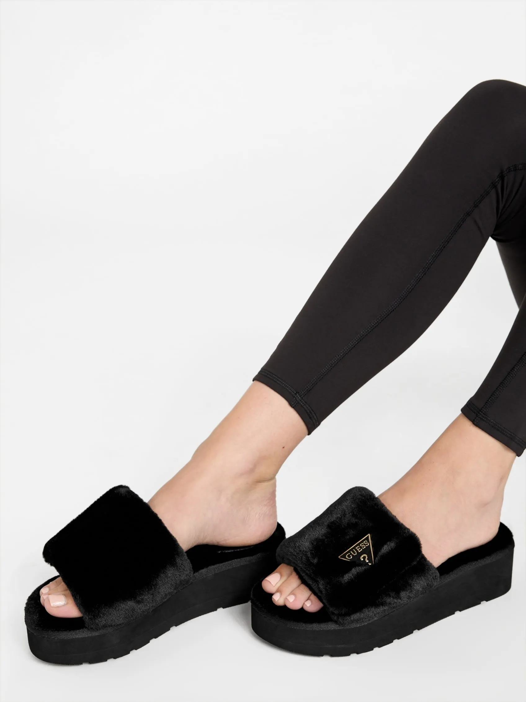 Alista Plateau-Sandalen mit Kunstfell von Hey Dude