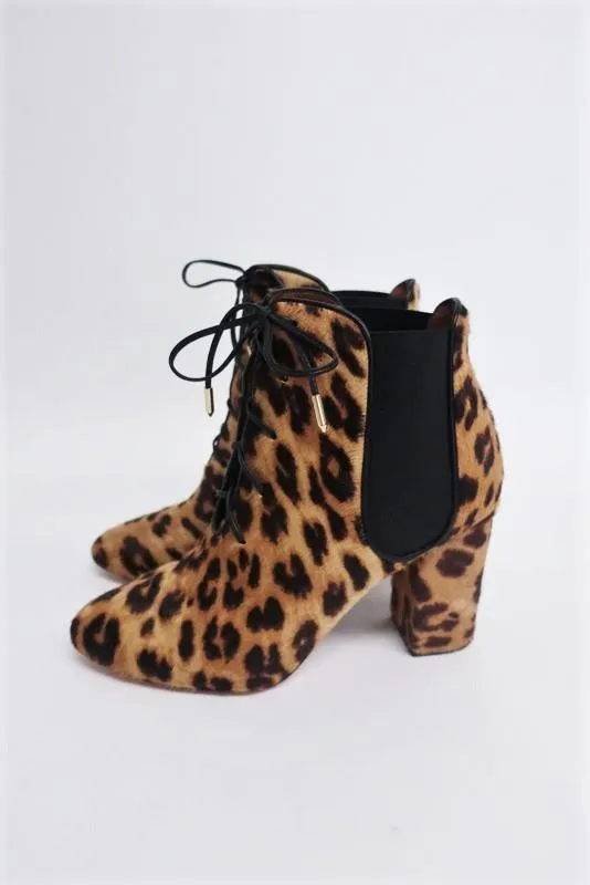 Aquazzura Knöchelstiefel Victoria Leopardenprint Kalbshaar Größe 37 Schnürstiefeletten