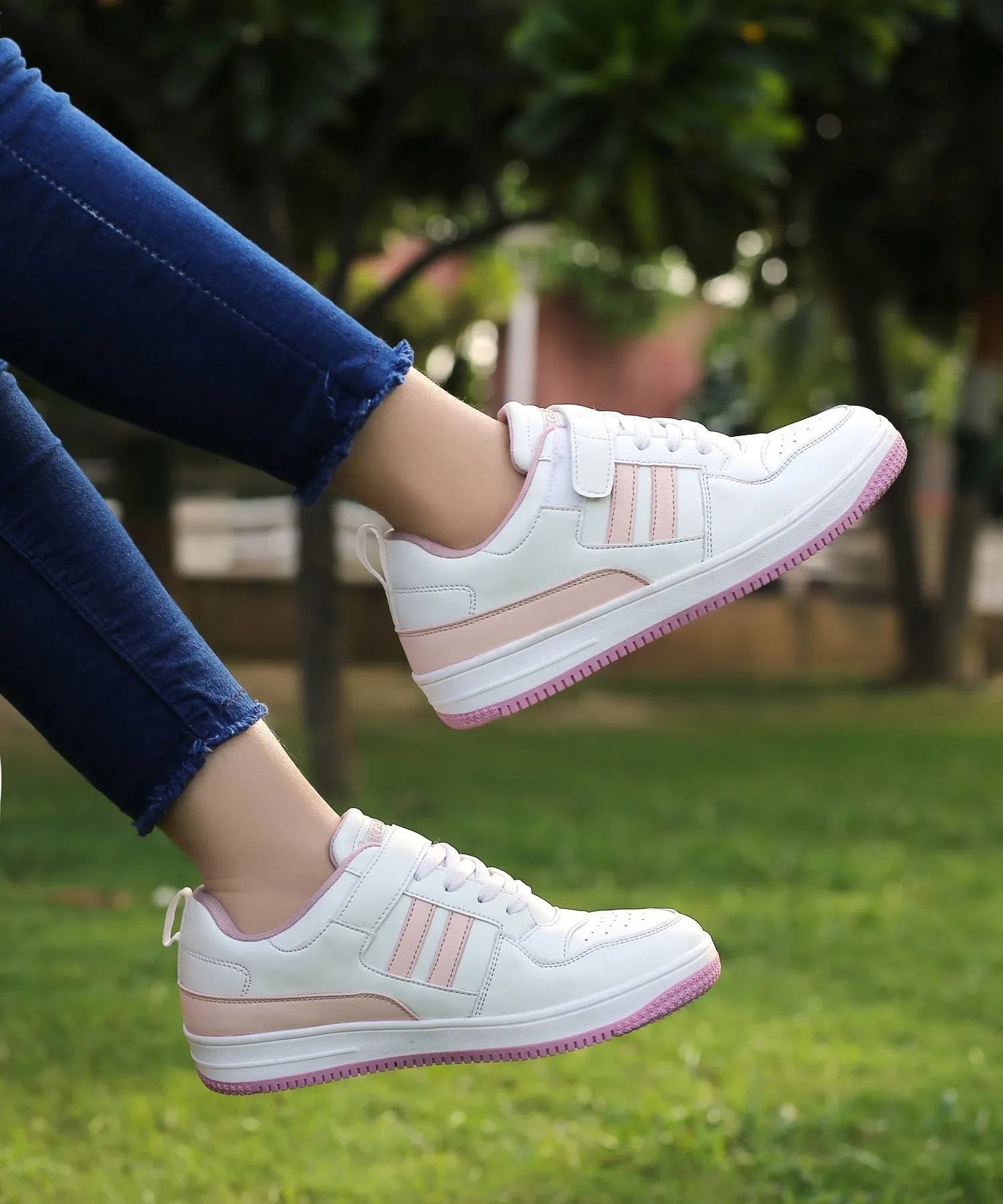 Bacca Bucci PHOENIX Low-Top Modische Damen-Sneakers mit Klettverschluss