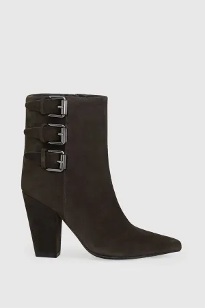 Schnallenstiefel