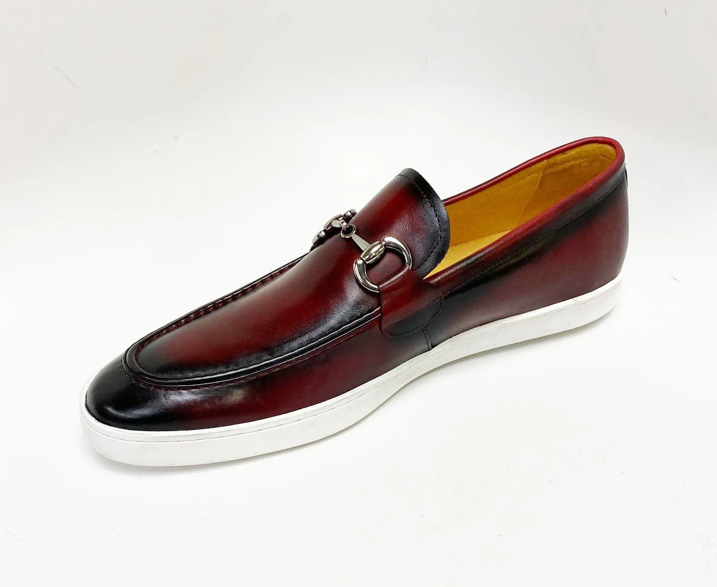Burgunderfarbener Kalbsleder-Hufeisen-Slipper