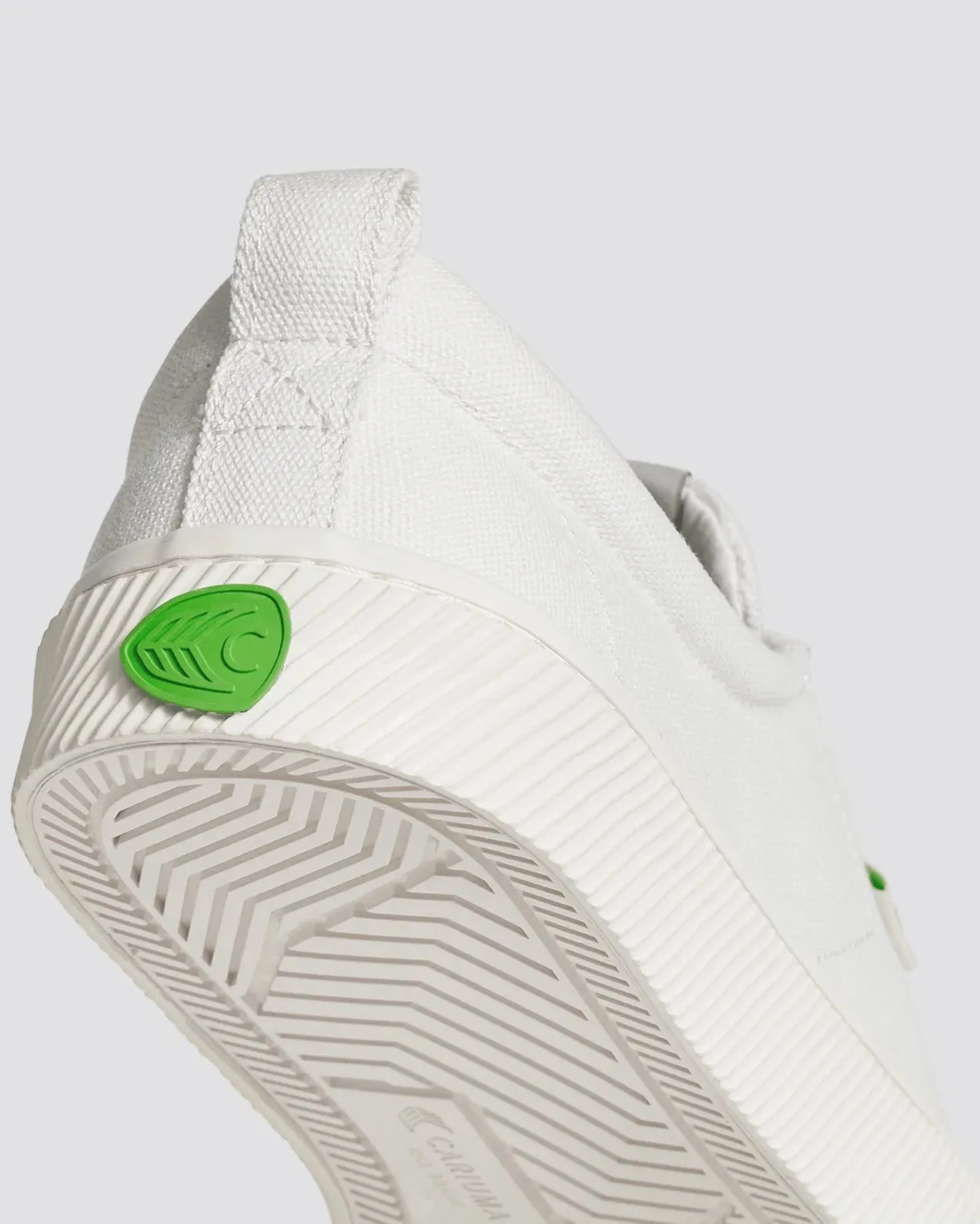 Cariuma Schuhe OCA Low Canvas Schuhe in Off-White