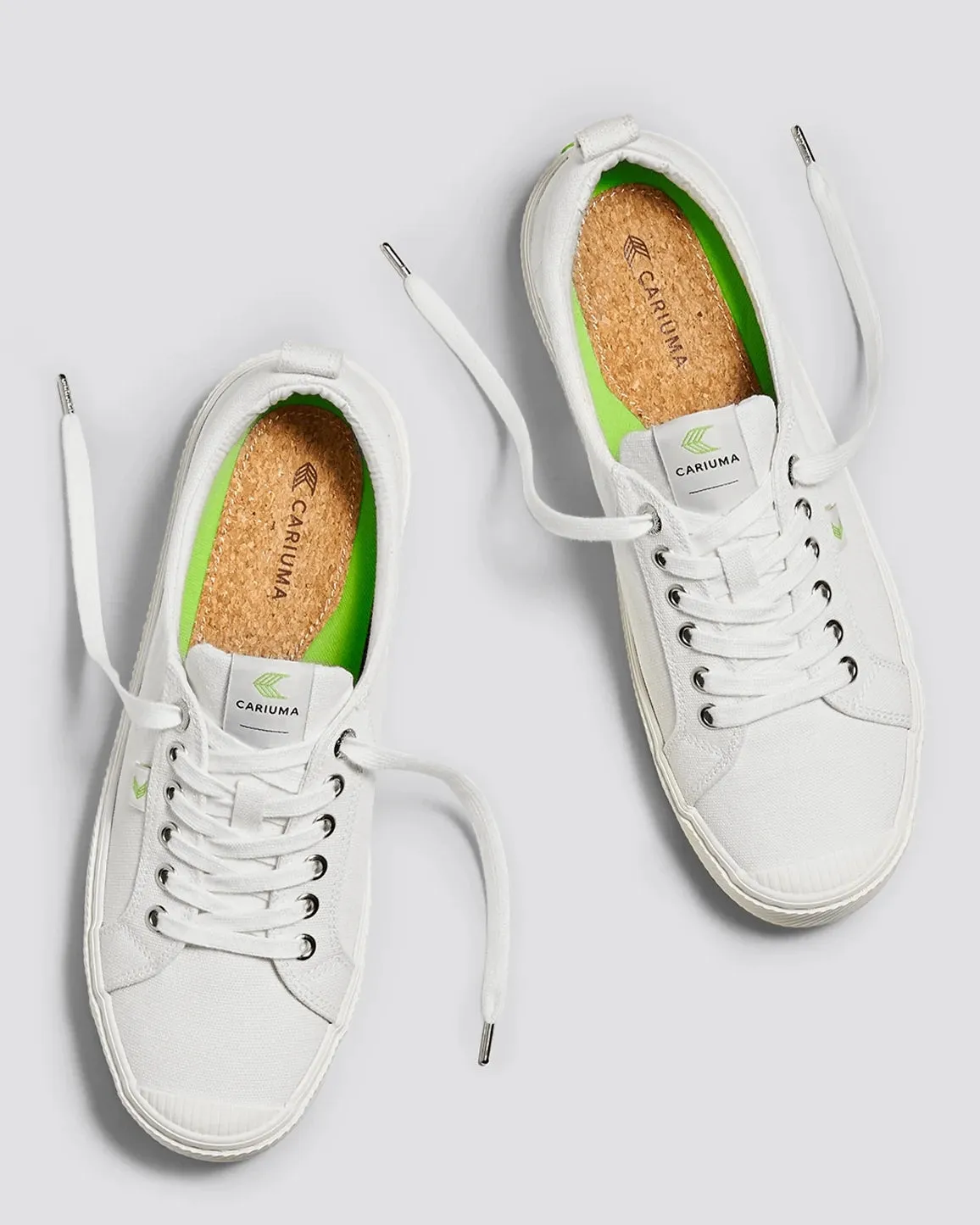 Cariuma Schuhe OCA Low Canvas Schuhe in Off-White
