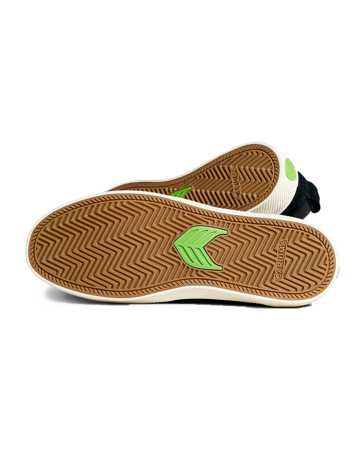 Cariuma Schuhe Slip On Skate Pro Schuhe in Schwarz & Elfenbein