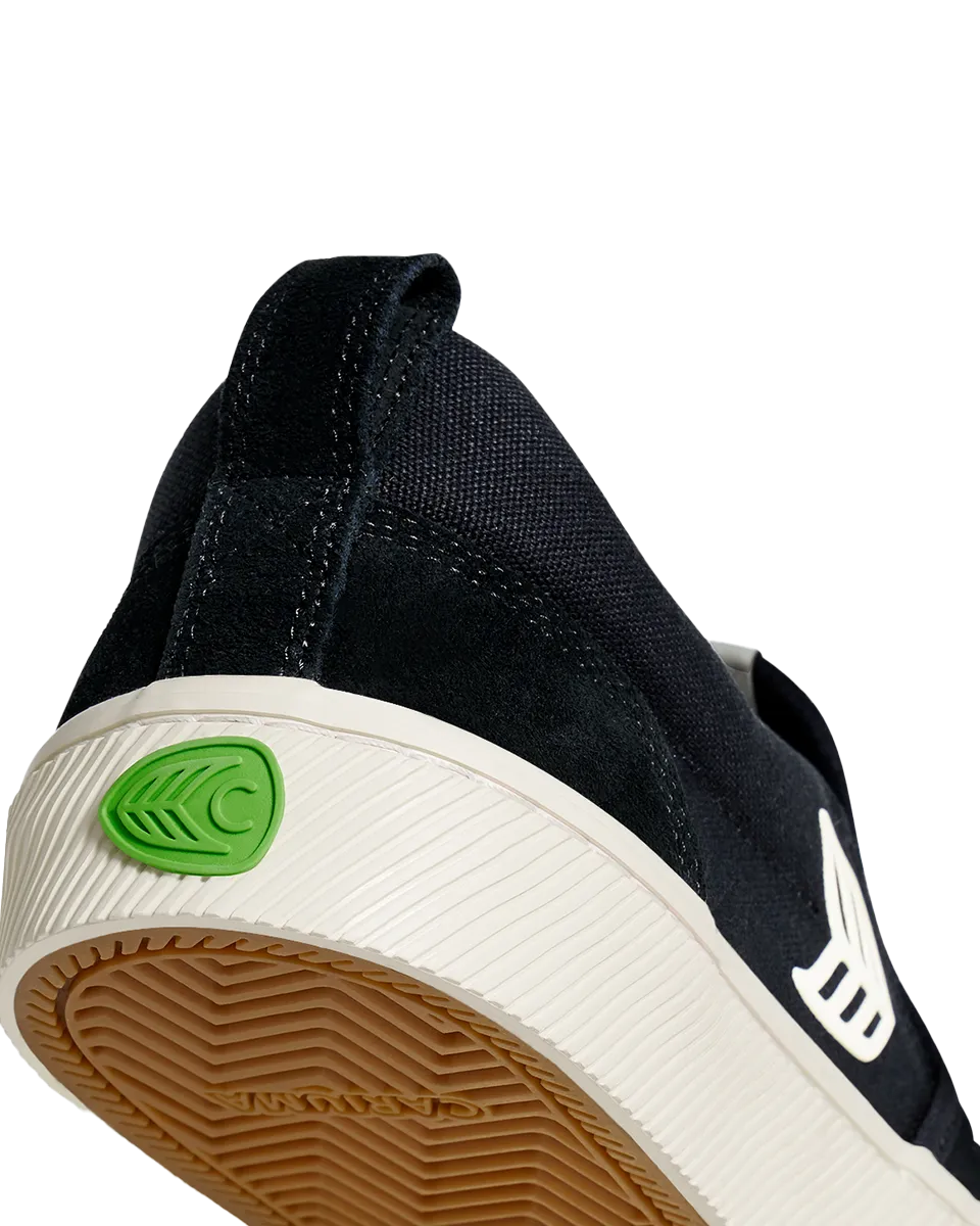 Cariuma Schuhe Slip On Skate Pro Schuhe in Schwarz & Elfenbein