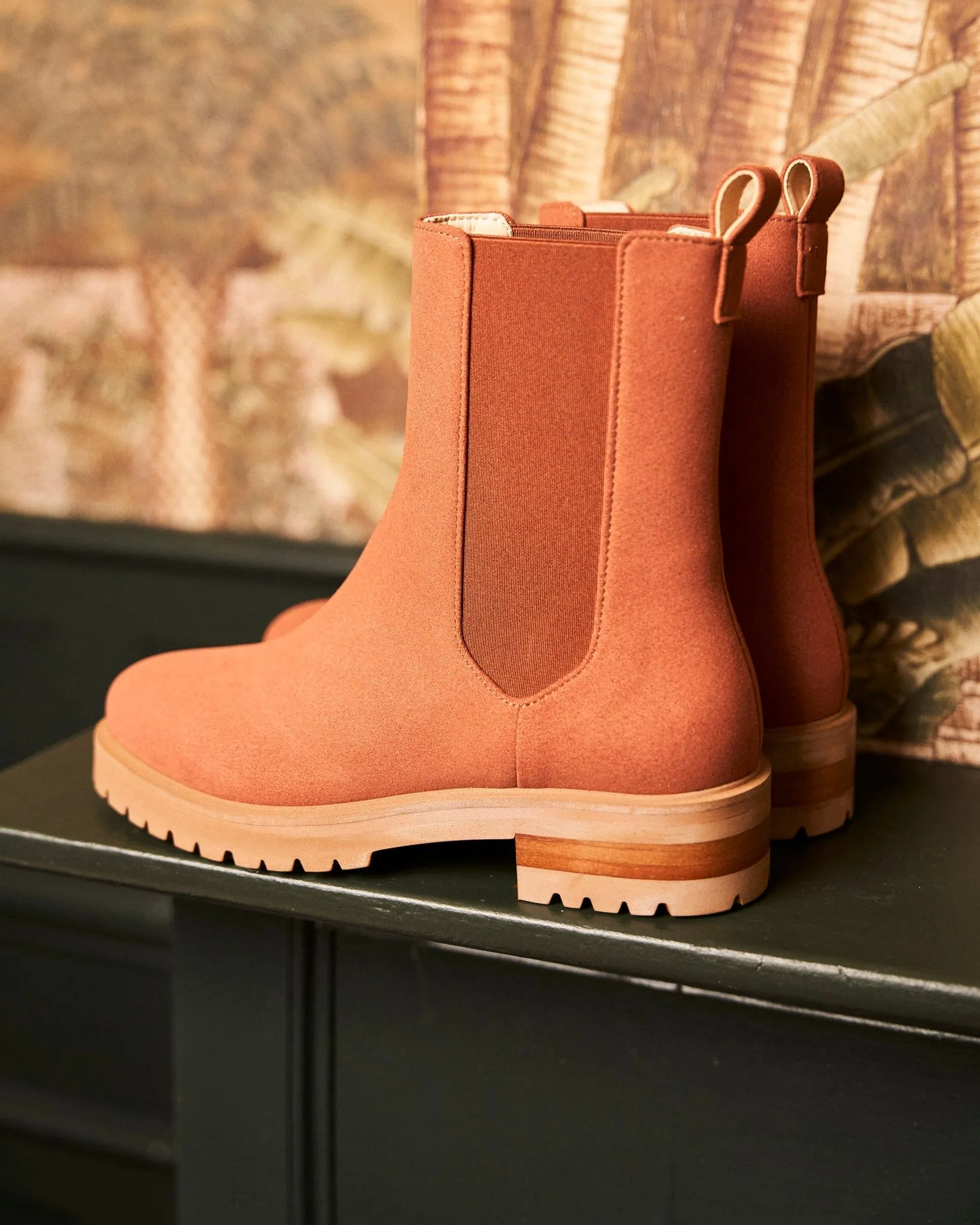 Chelsea Vegane Stiefel aus recyceltem Wildleder | Espresso