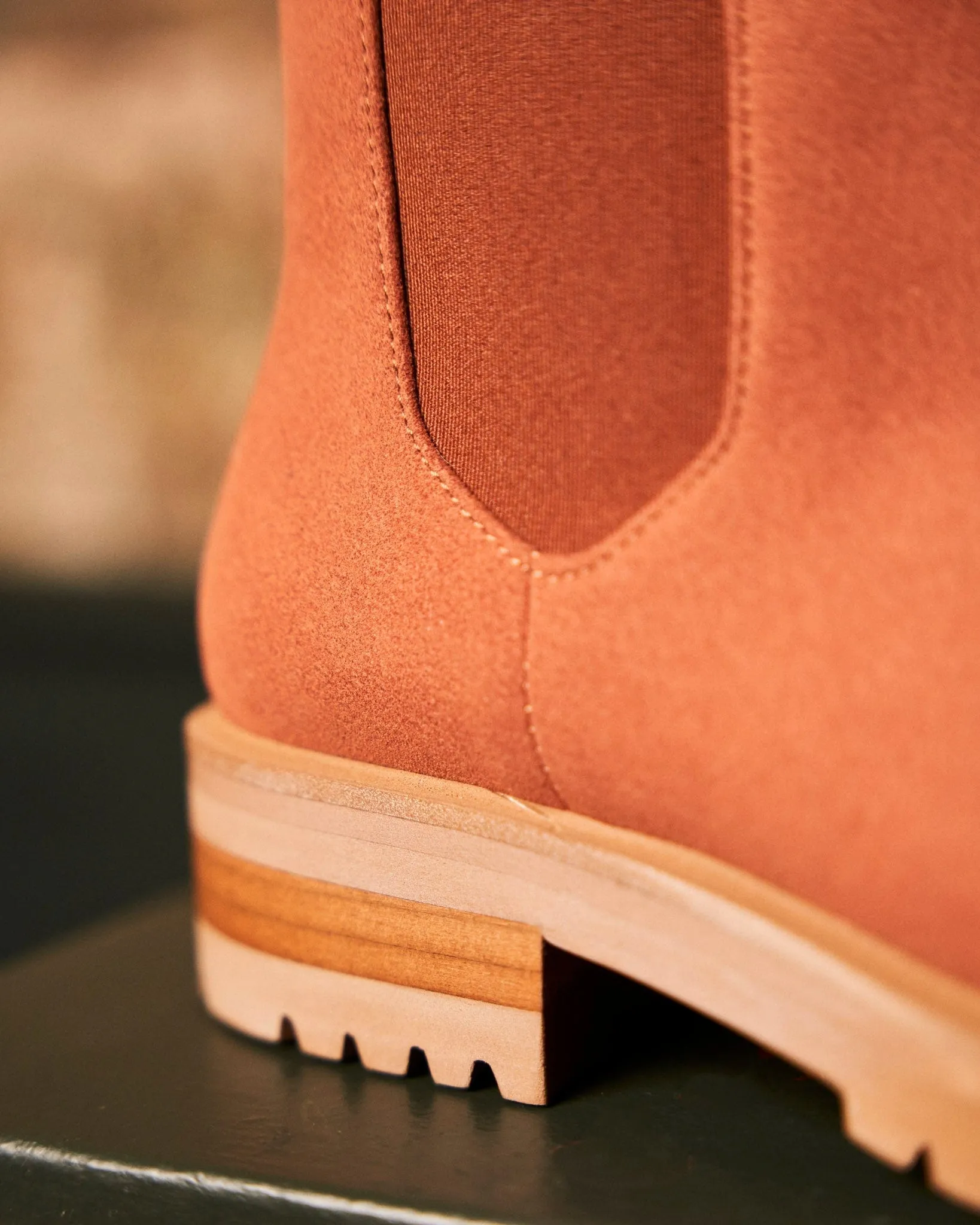 Chelsea Vegane Stiefel aus recyceltem Wildleder | Espresso