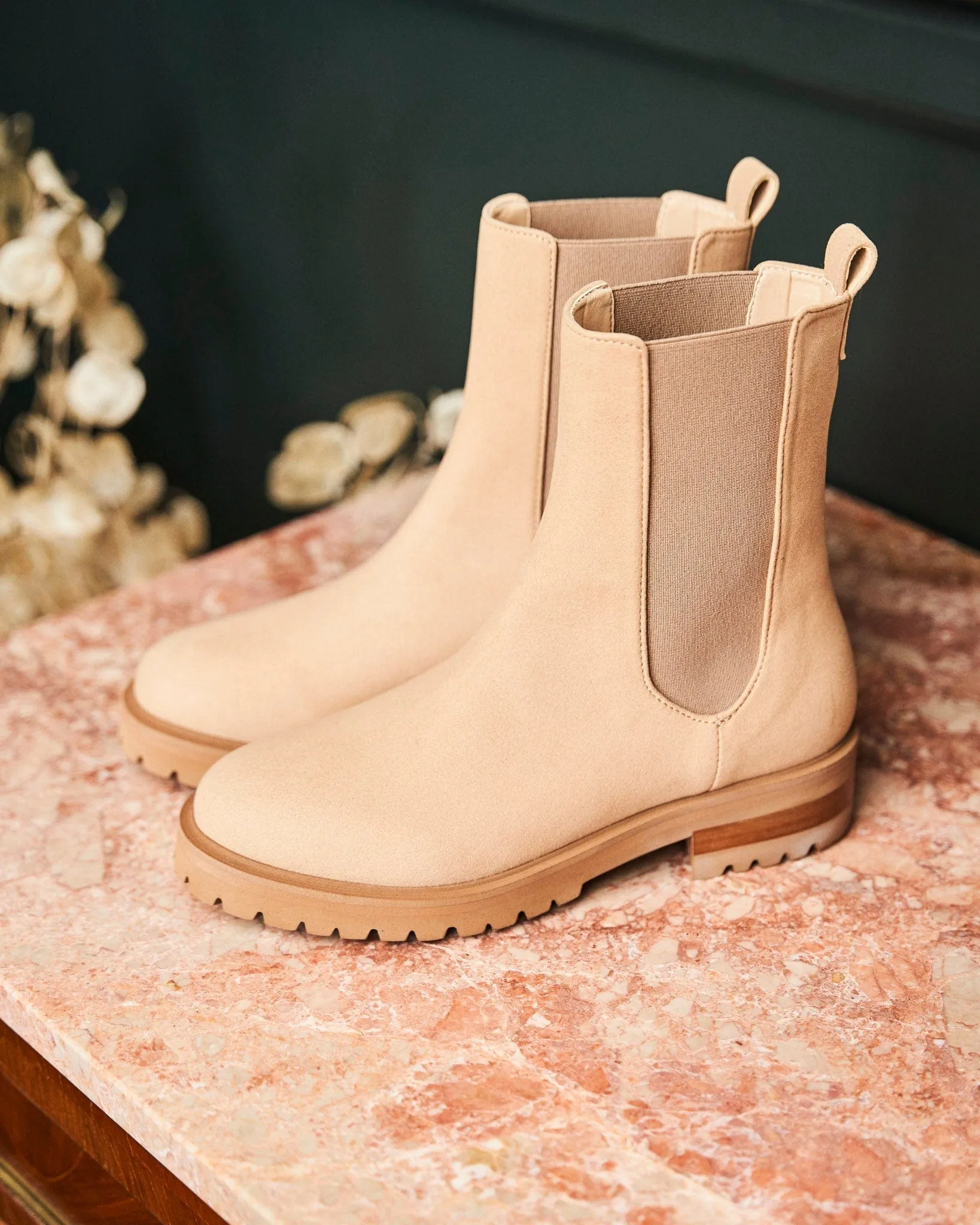 Chelsea Vegan Recycelte Wildleder-Stiefel | Latte