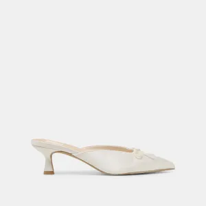 CLEO ABSÄTZE IN OFF-WHITE SATIN