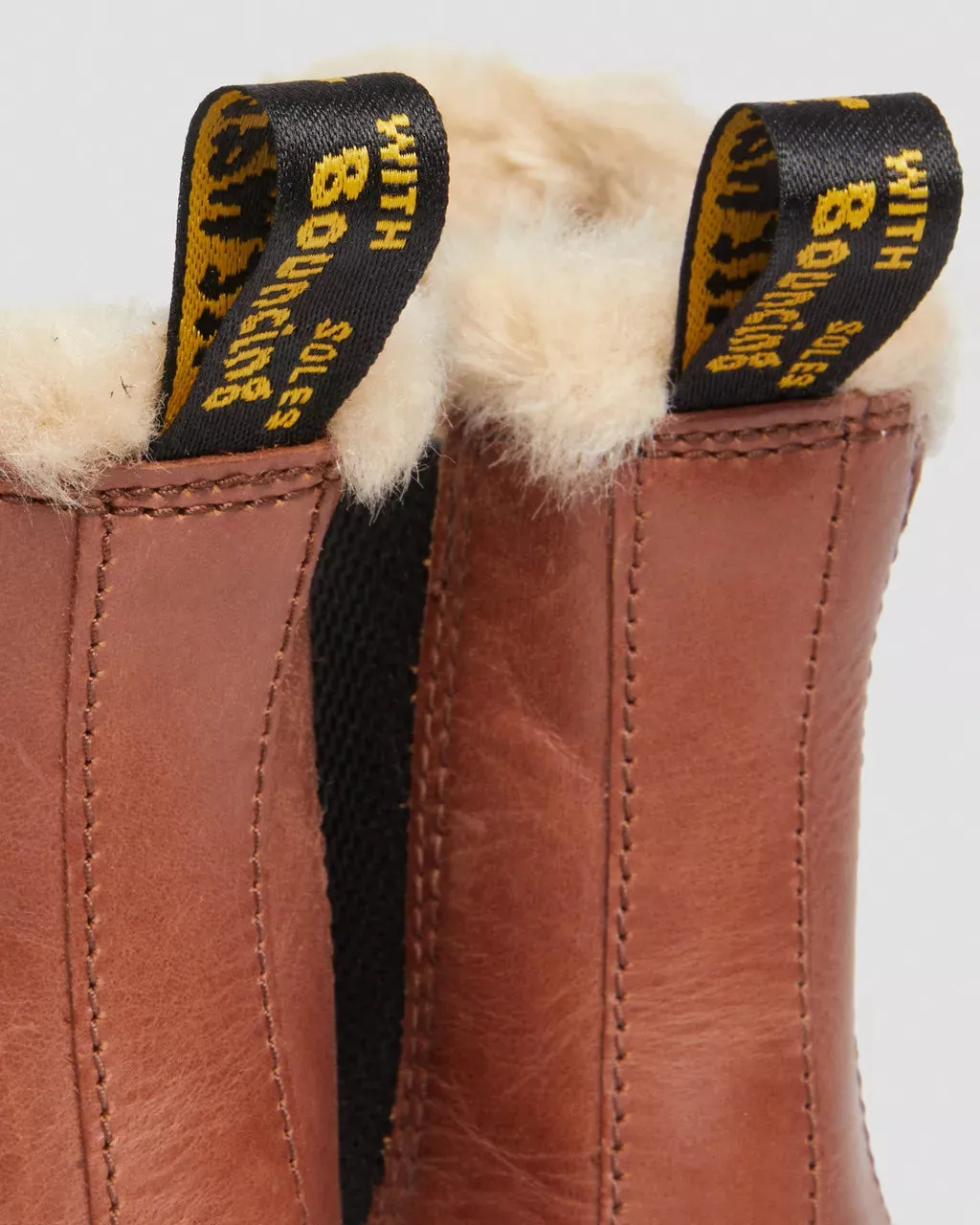 Dr. Martens Schuhe 2976 Leonore Farrier Stiefel in Sattelbraun