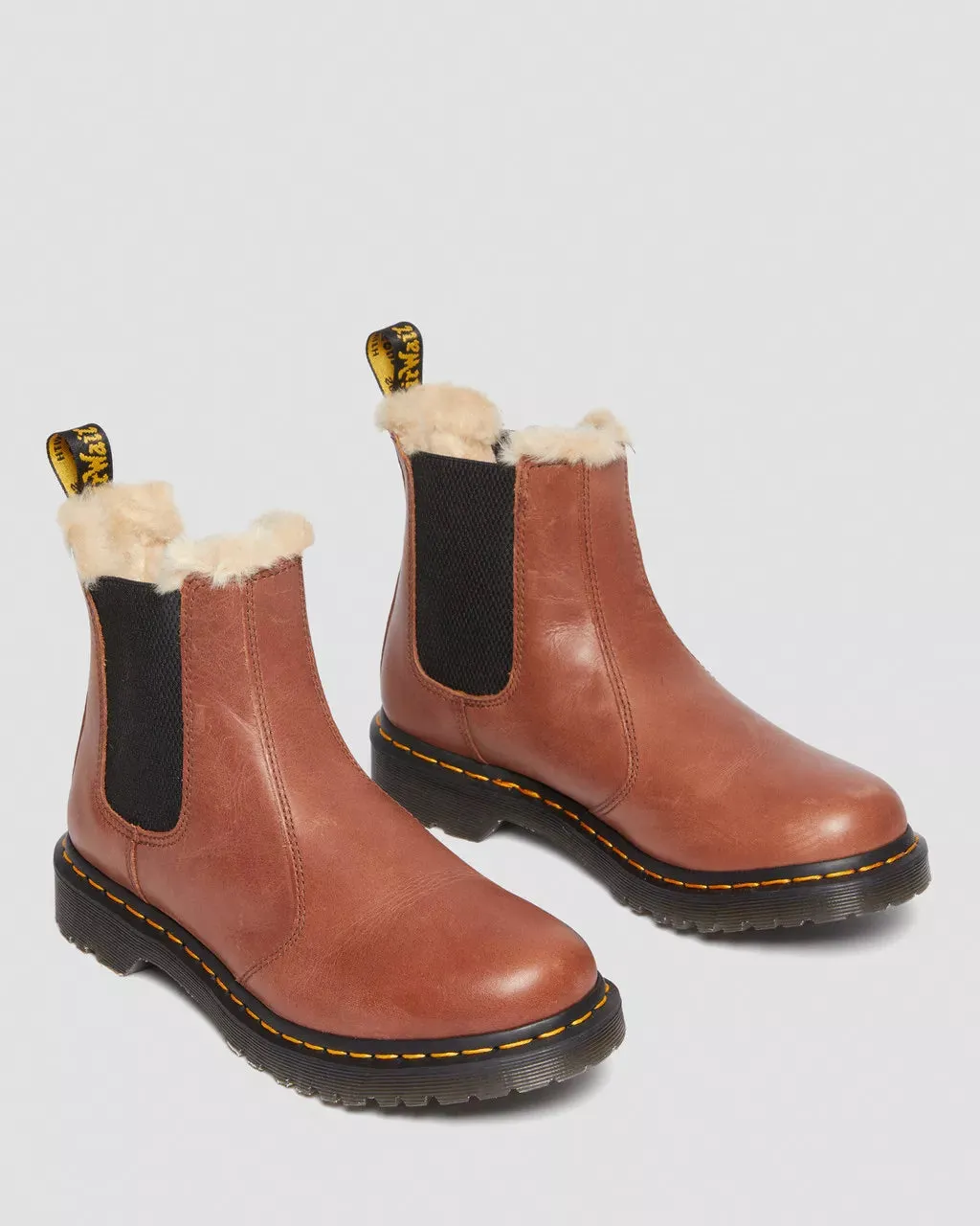 Dr. Martens Schuhe 2976 Leonore Farrier Stiefel in Sattelbraun