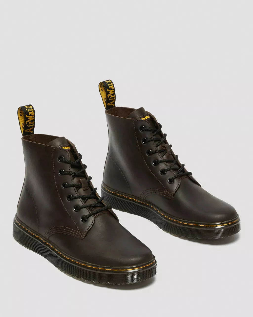 Dr. Martens Schuhe Thurston Chukka Crazy Horse Stiefel in Dunkelbraun