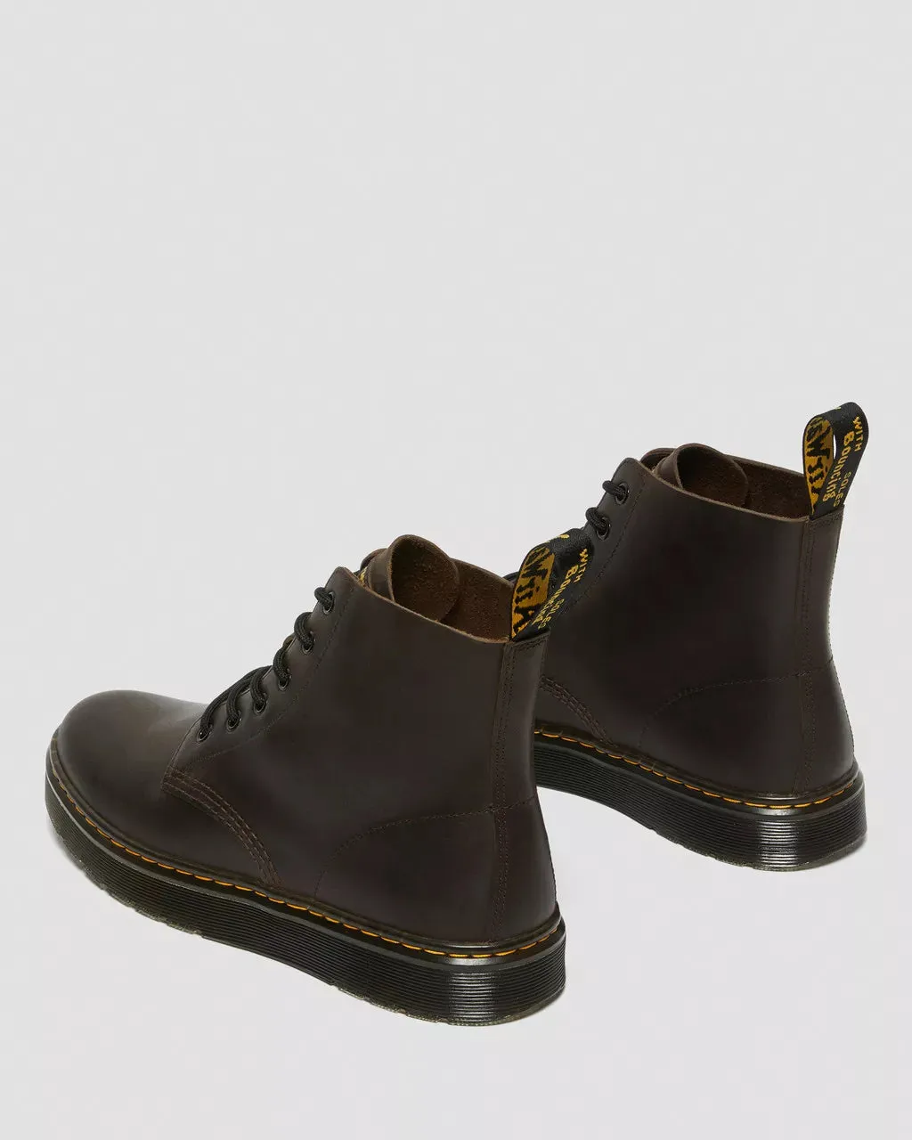 Dr. Martens Schuhe Thurston Chukka Crazy Horse Stiefel in Dunkelbraun