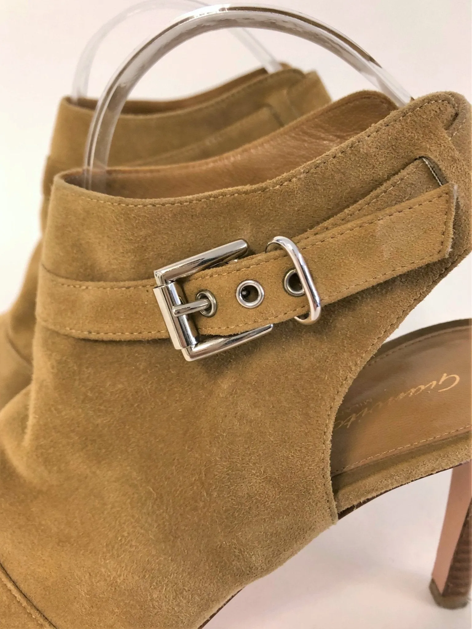Gianvito Rossi Offene Stiefeletten Braun Wildleder Größe 37 Riemchensandalette mit Schnalle