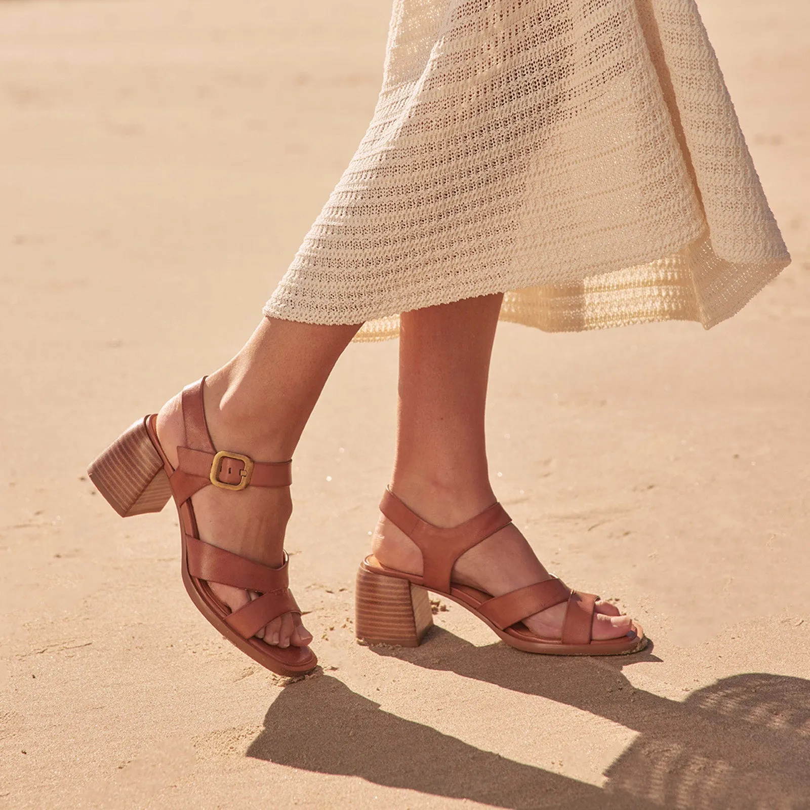 ISOKEN LEDER BLOCKABSATZ SANDALEN