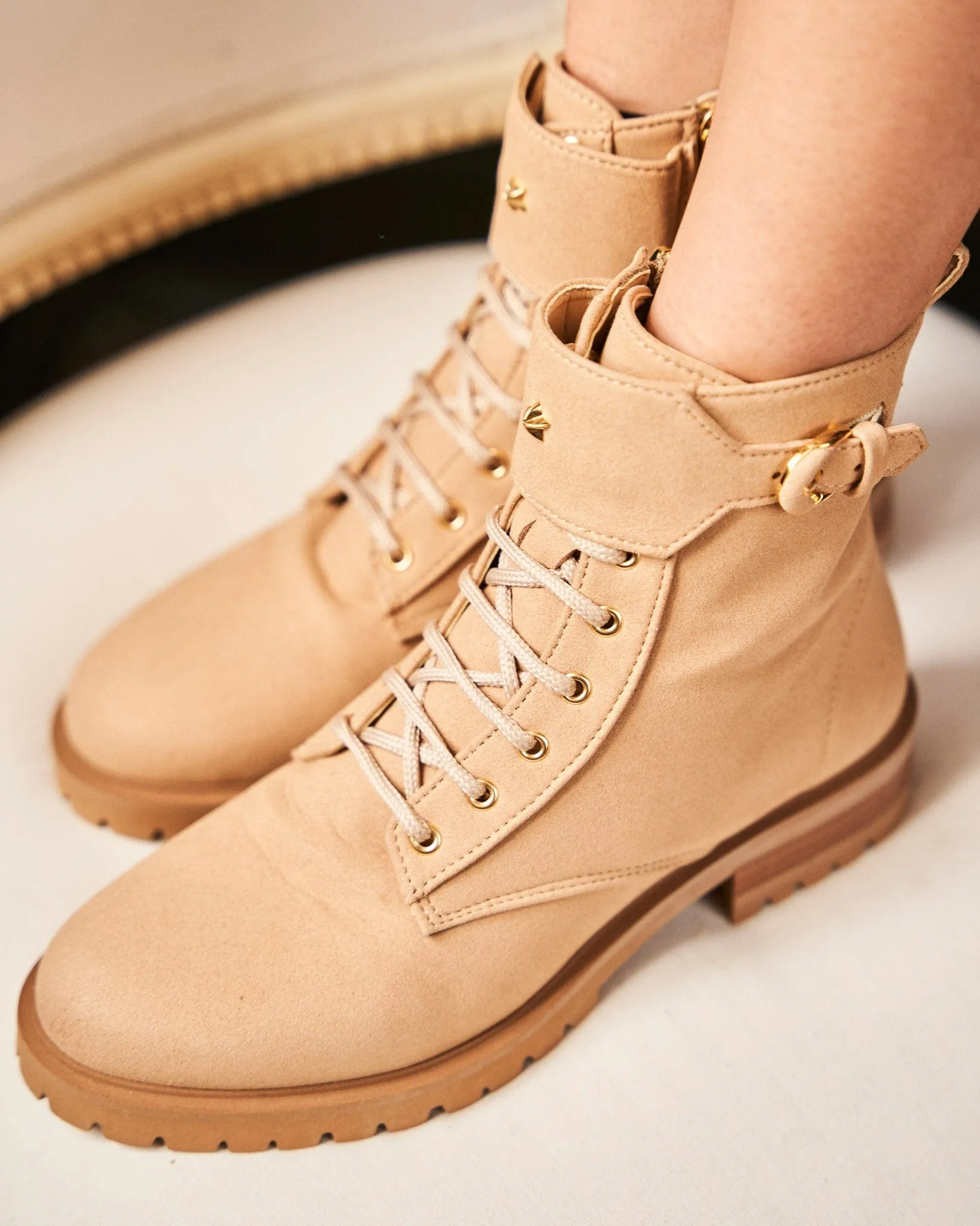 Jupiter Vegan Recycelte Getreide-Schnürstiefel | Latte