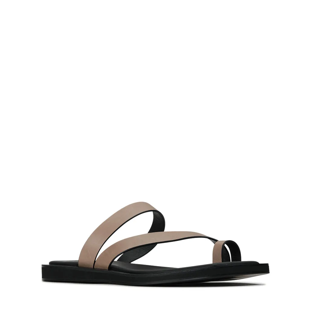 MIRA LEDER SANDALEN MIT VIERECKIGER ZEHNSPITZE