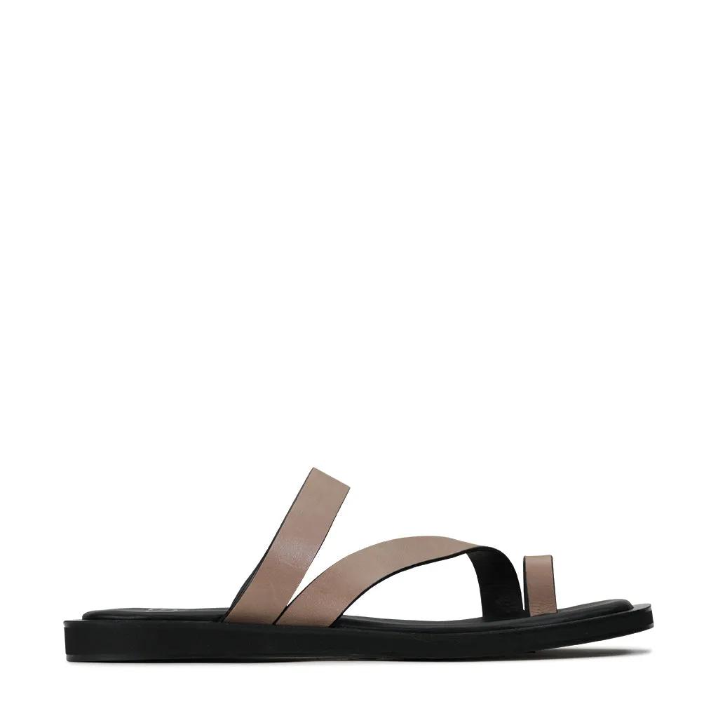 MIRA LEDER SANDALEN MIT VIERECKIGER ZEHNSPITZE