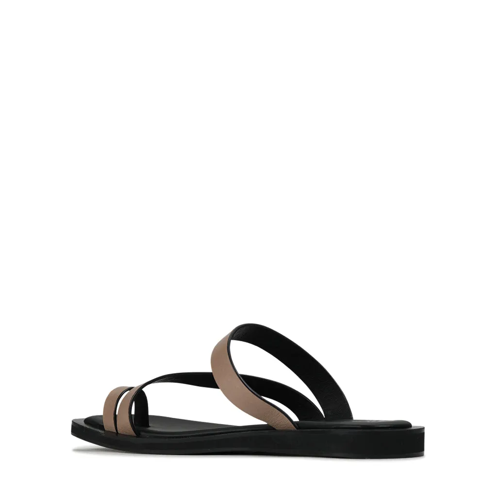 MIRA LEDER SANDALEN MIT VIERECKIGER ZEHNSPITZE