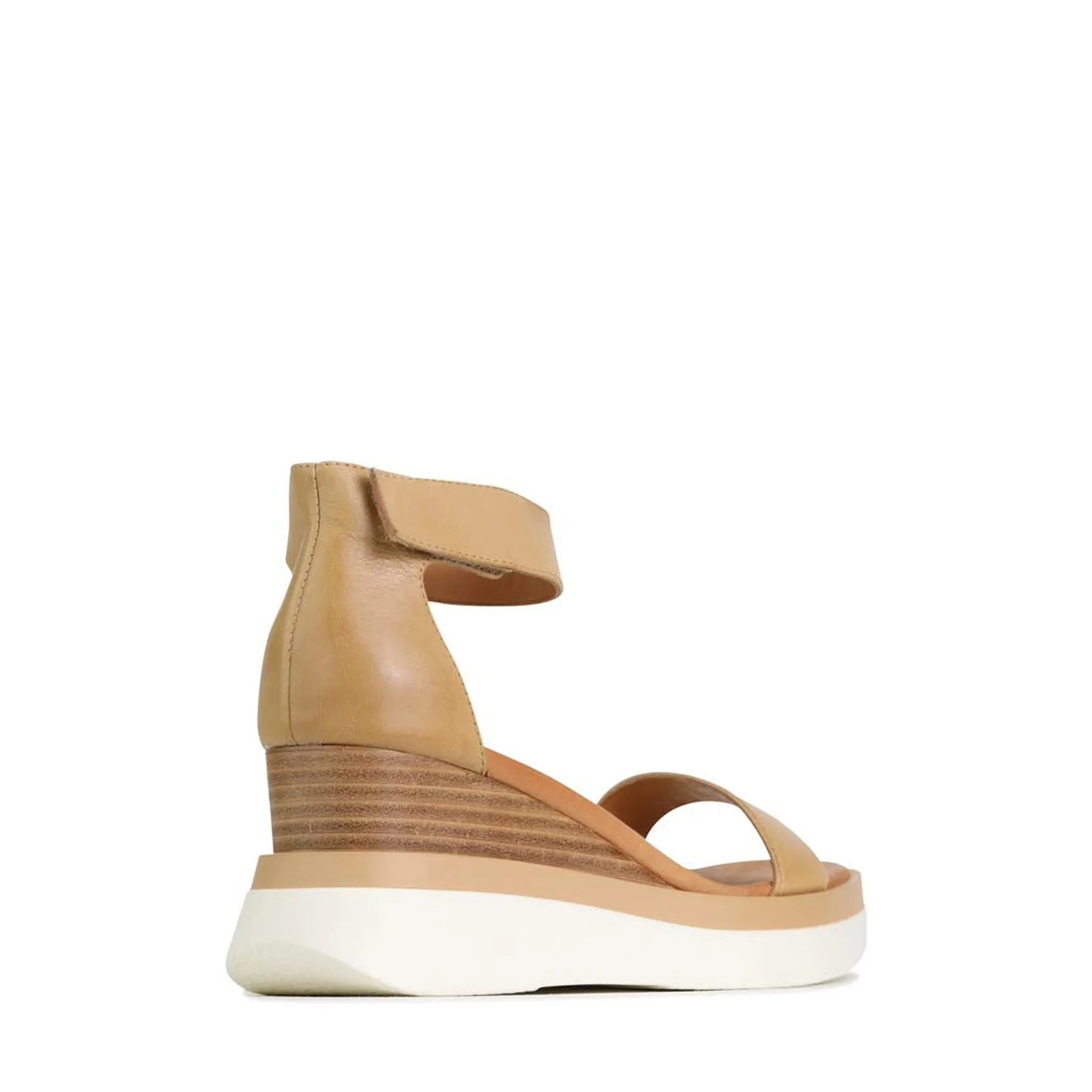 SASKINA KEILABSATZ SANDALEN AUS LEDER