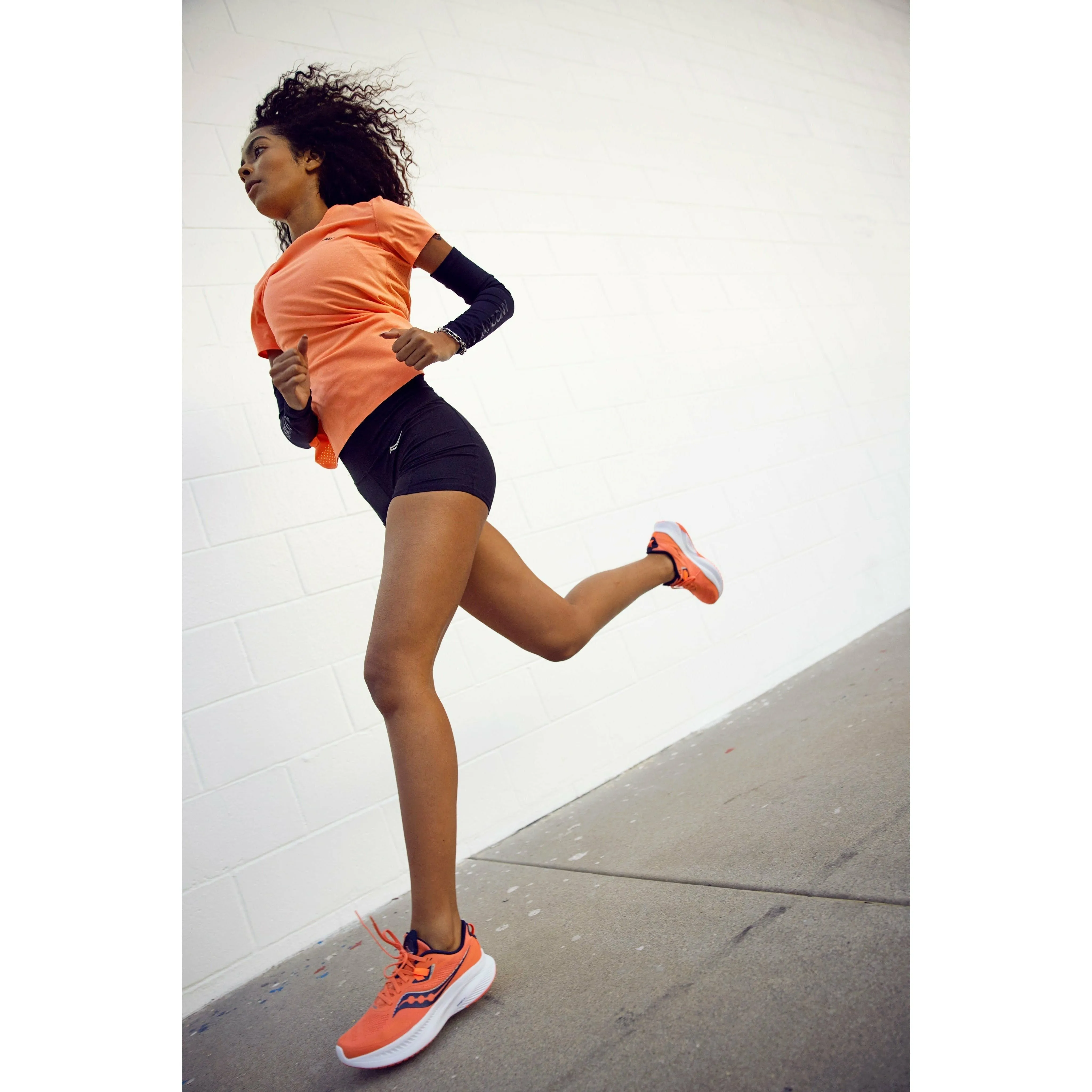 SAUCONY GUIDE 15 DAMEN - MITTEL UND WEIT - ENDVERKAUF!