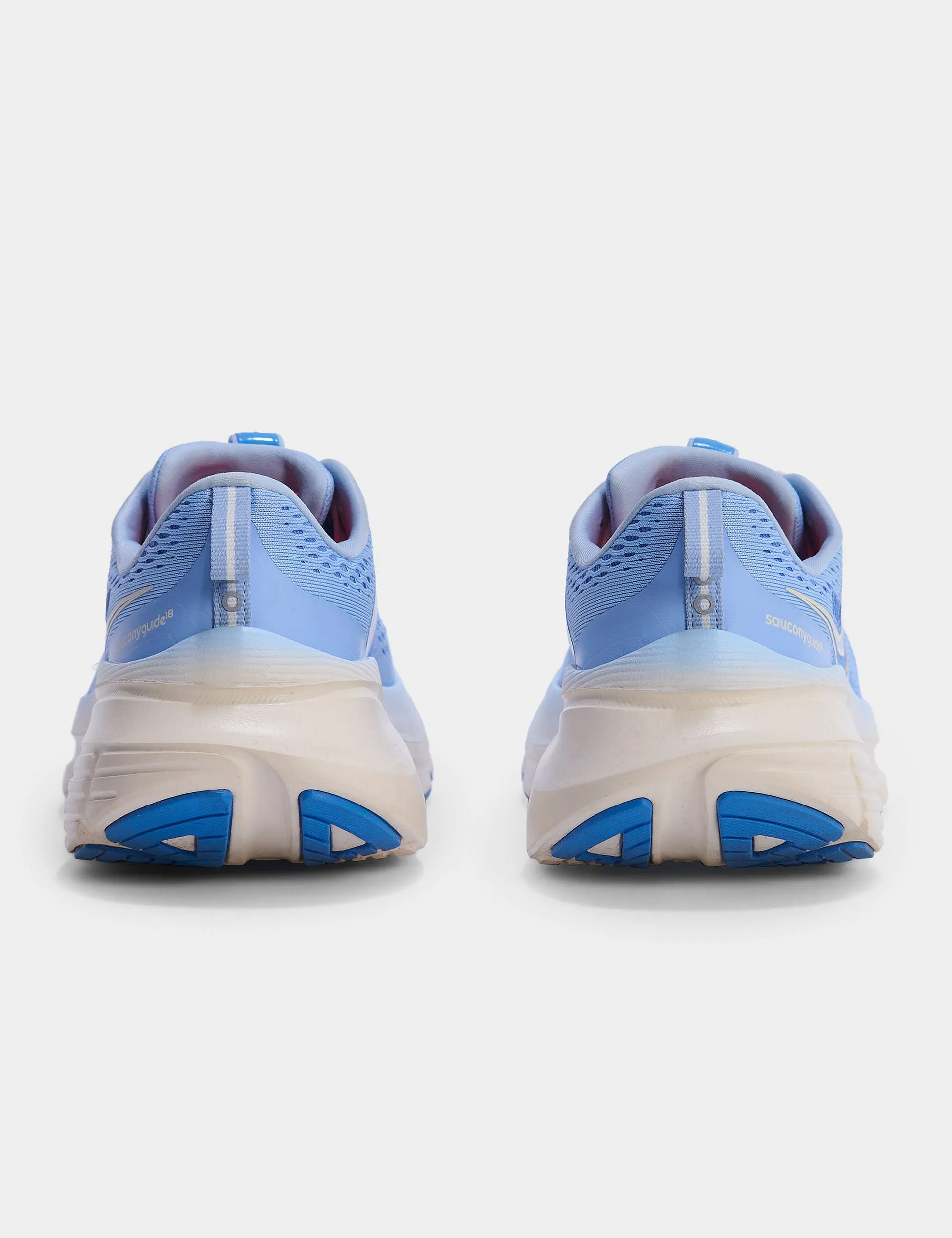 Sweaty Betty x Saucony Guide 18 - Briese Blau