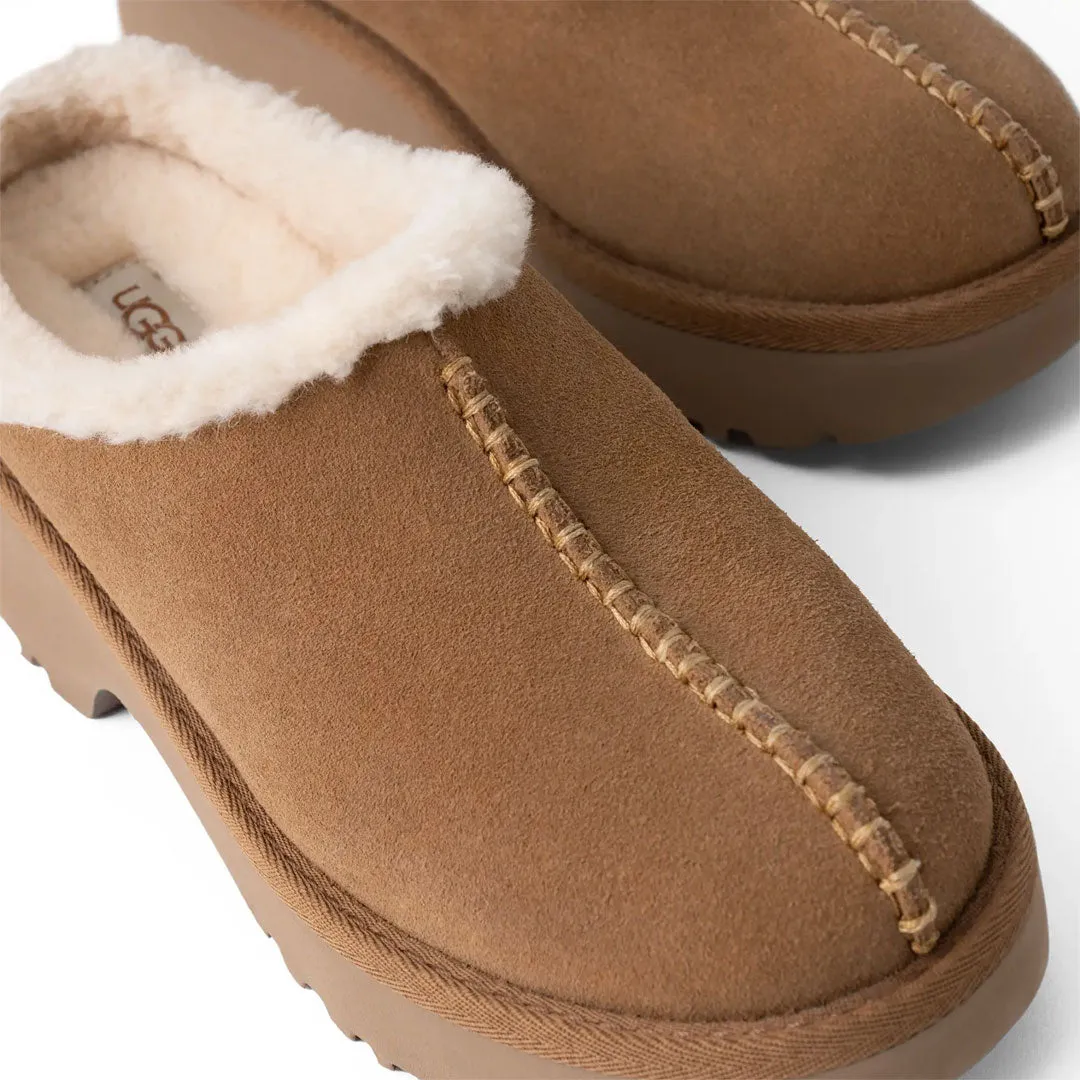 UGG® - Bequeme Clogs New Heights für Damen (1162510-CHE)