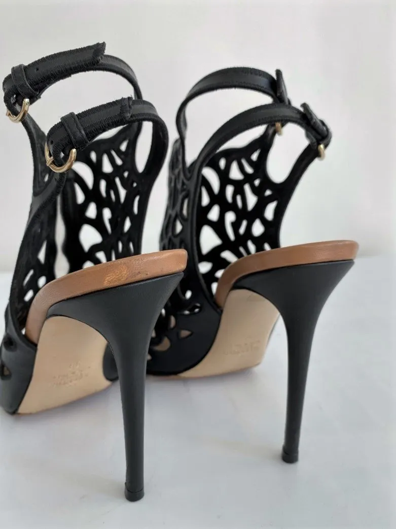 Valentino Rose Laser-Cut Slingback Stiefeletten Schwarz Leder Größe 39 Peep-Toe Absatz                       15 >
