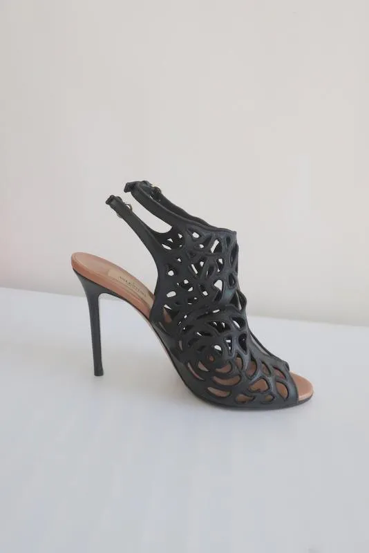 Valentino Rose Laser-Cut Slingback Stiefeletten Schwarz Leder Größe 39 Peep-Toe Absatz                       15 >