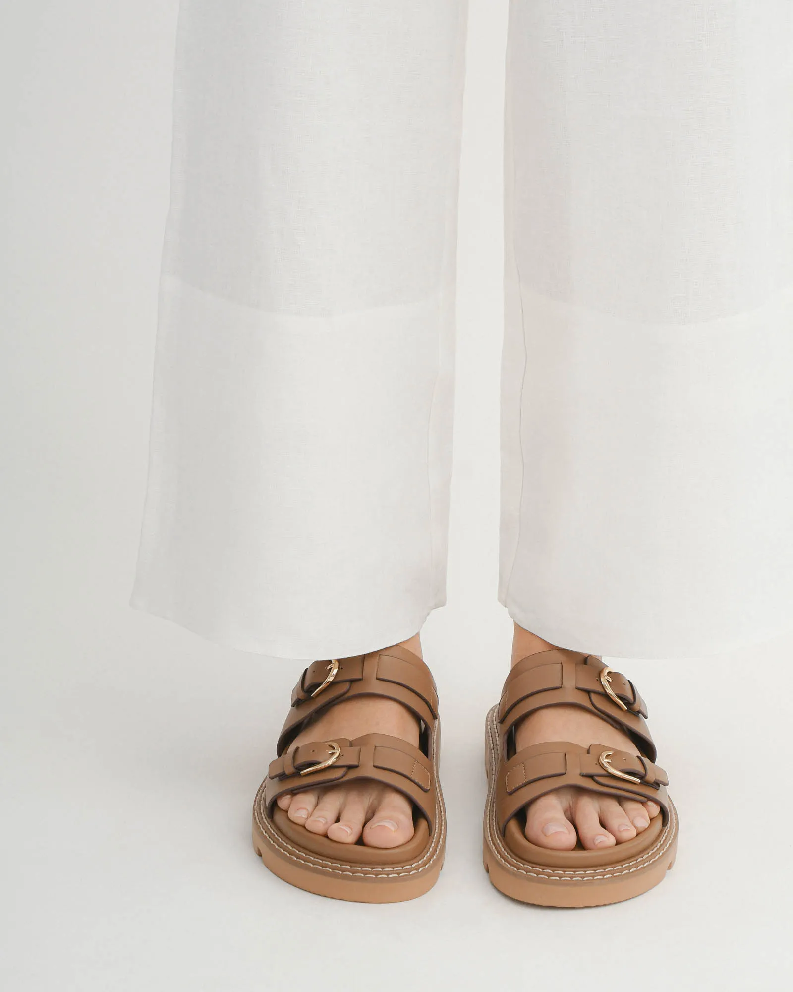 VICHY FLACHER SANDALEN IN BRAUNEM LEDER